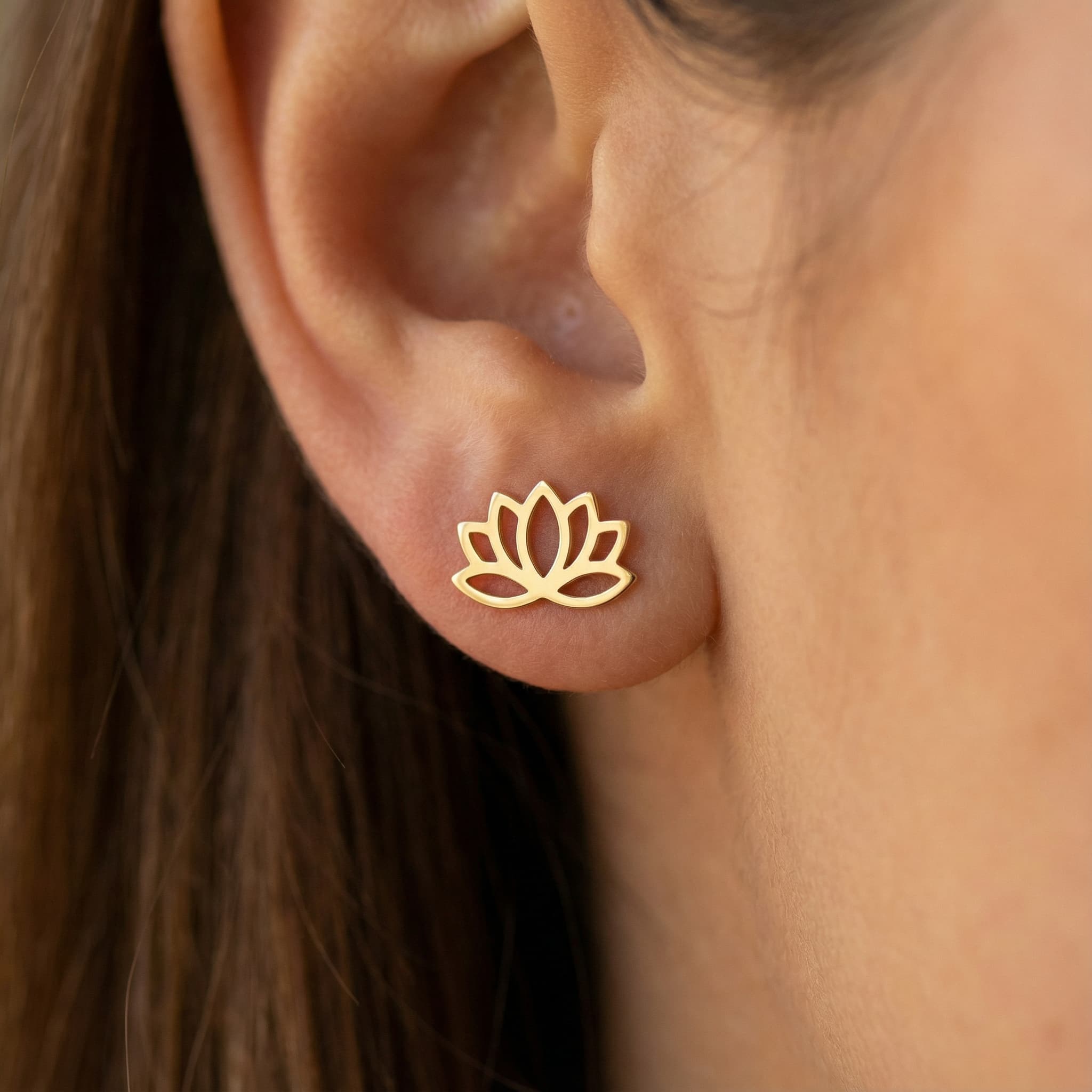 Lotus Çiçeği Figürlü 925 Ayar Gümüş Küpe